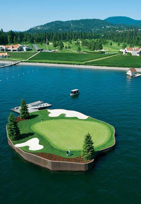 Floating Green Golf Course