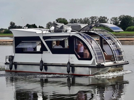 Amphibious Camper Boat