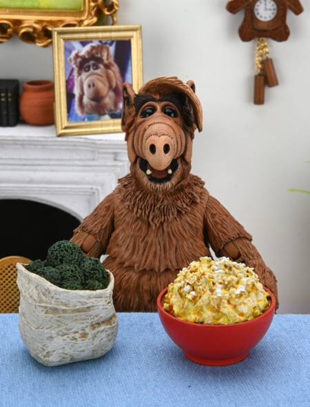 Ultimate Alf Action Figure