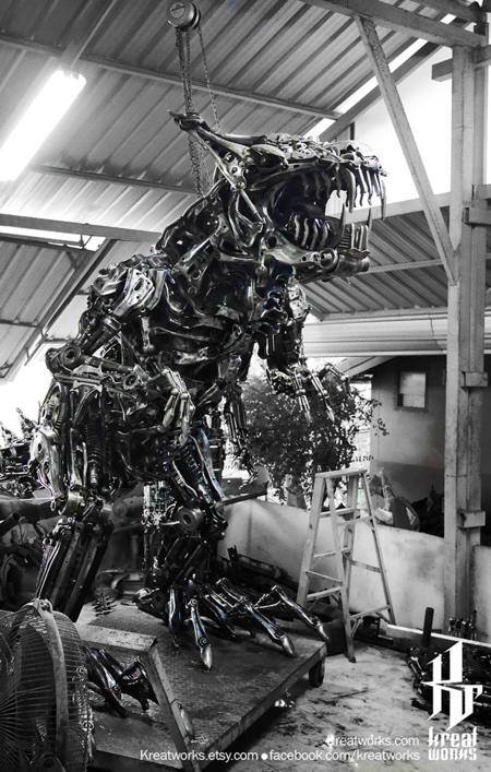 Recycled Metal Giant Dinosaur