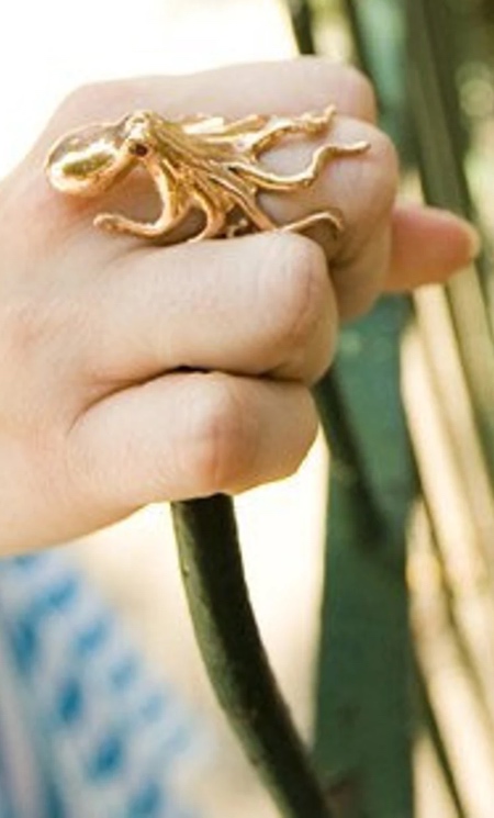 Wewhoprey Octopus Ring