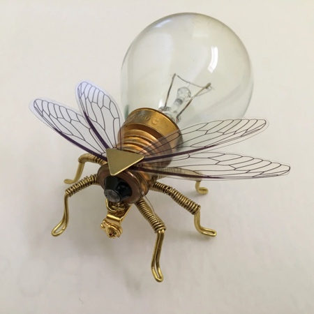 Steampunk Lightbulb Bee