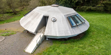 Spaceship House