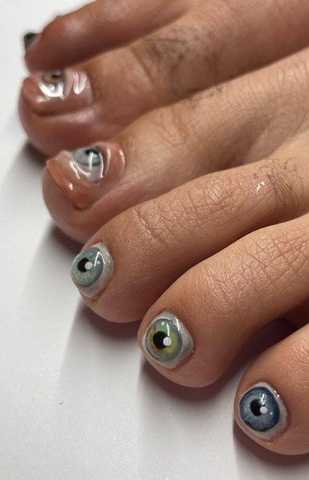 Eyeball Toenail Art