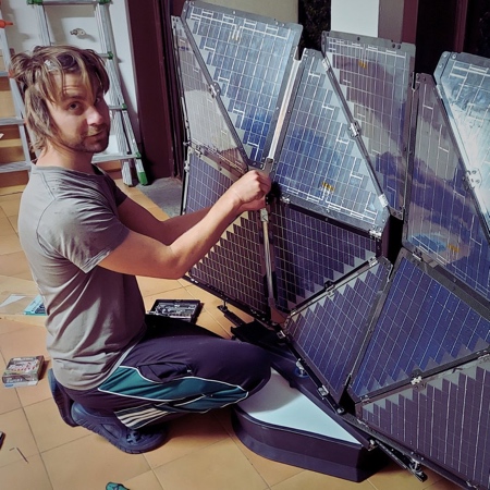 Levante Origami Solar Panels
