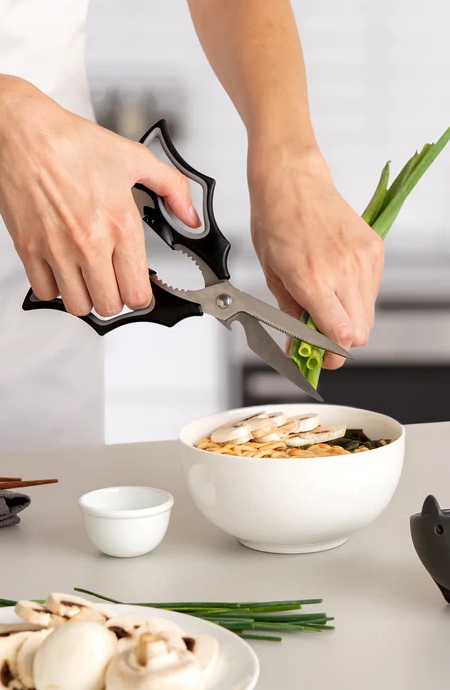 قیچی آشپزخانه خلاقانه با دسته خفاشی  