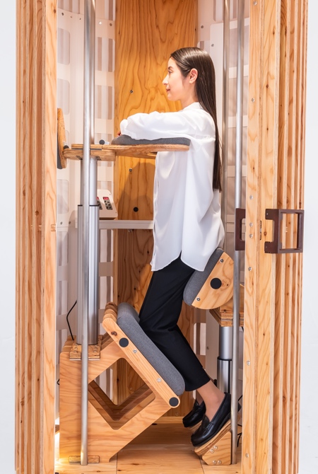 Giraffenap Standing Sleeping Pod