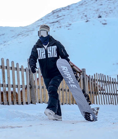 Snowboard with Electric Motor