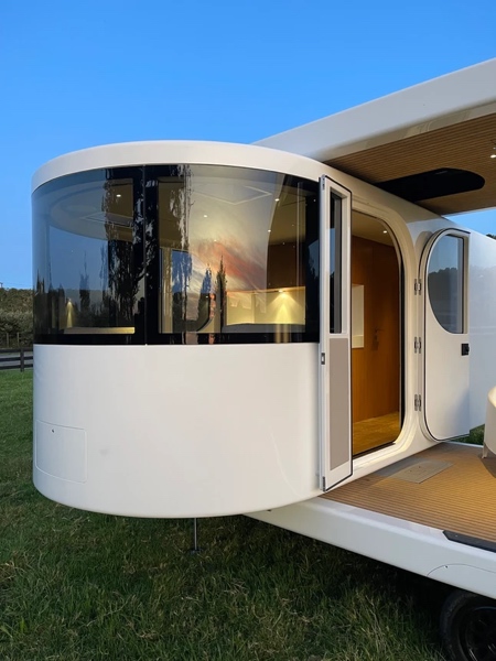 Romotow Camper