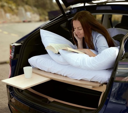 Teraglide Tesla Trunk Bed