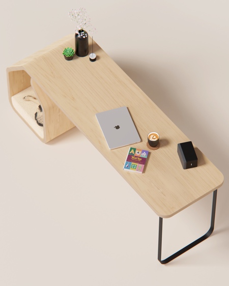 Liam de la Bedoyere Desk