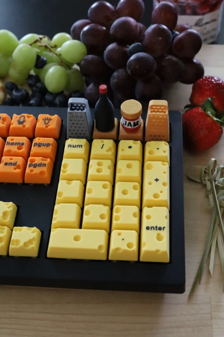 Cheese Plate Mechanical Keyboard