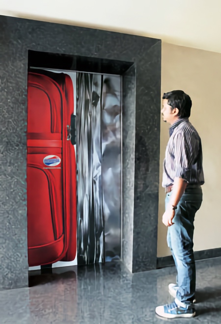 American Tourister Elevator