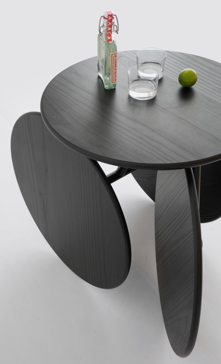 Rolly Table by Mike and Maaike