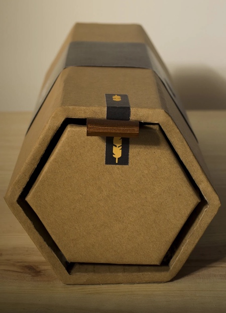 Gonzalo Castro Guillén Apiar Eggs Packaging
