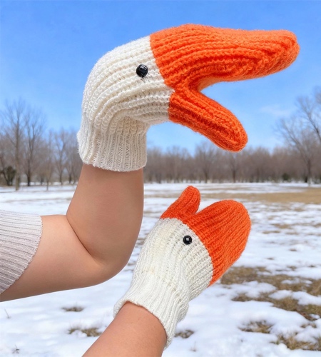 Winter Goose Mittens